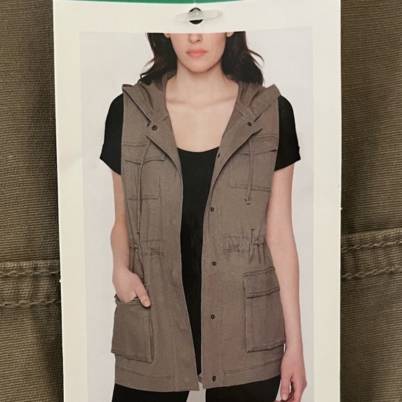Matty M 🎁 Sleeveless Utility Vest With Hood Size XL New With Tags - Picture 1 of 7